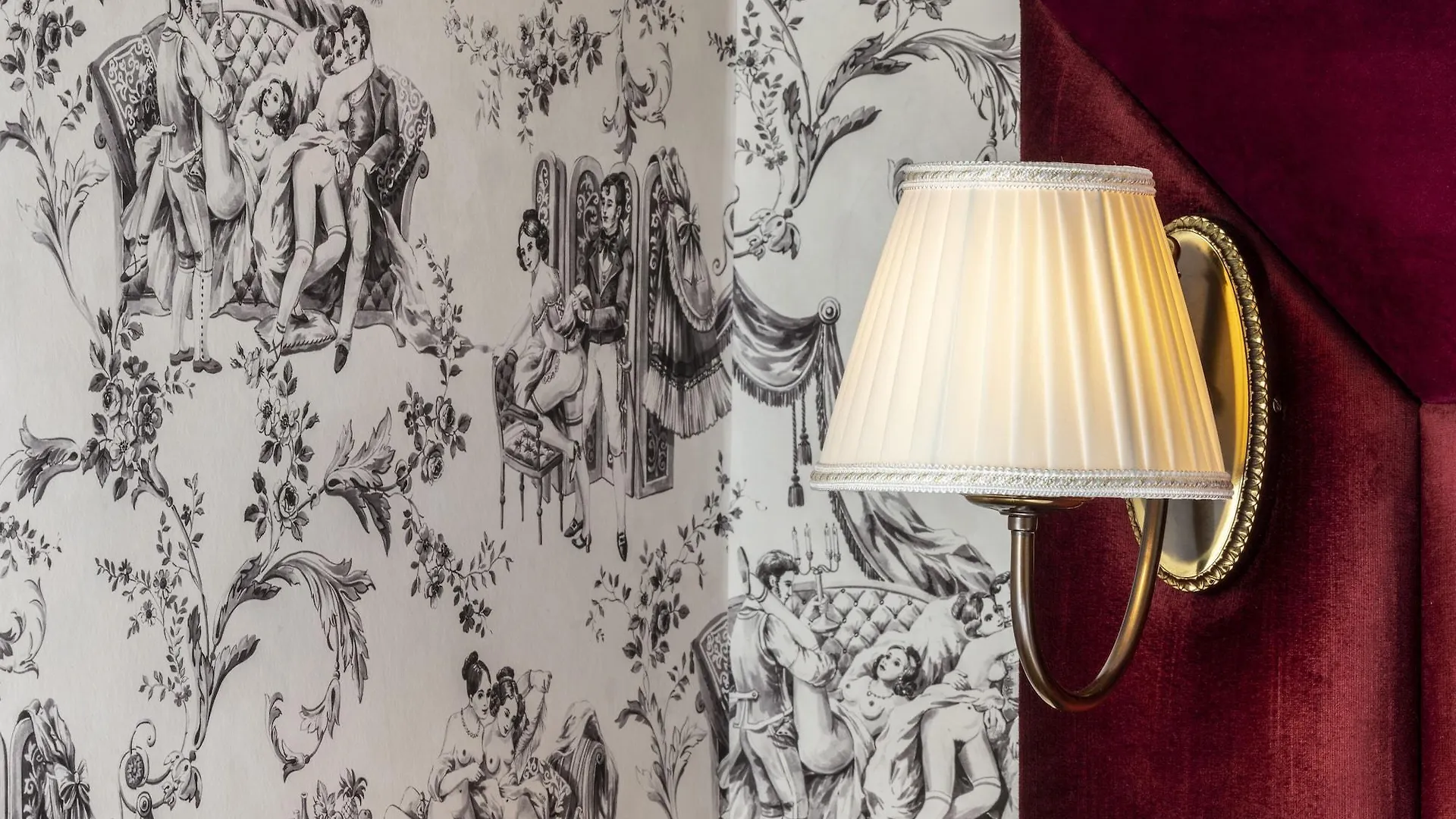 ****  Hotel Louis II Paris France