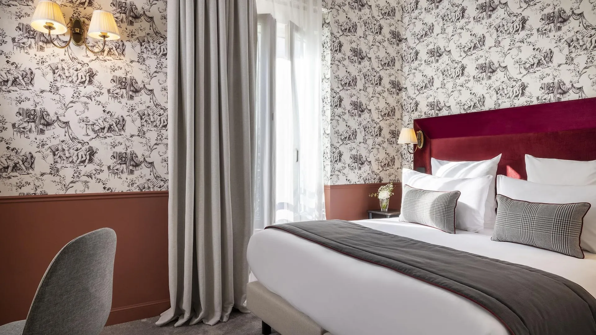Hotel Louis II Paris 4*,